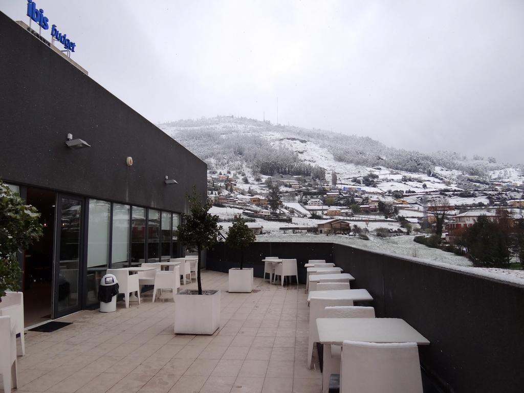 Ibis Oviedo Hotel Exterior photo